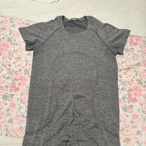 Women’s Gray Lululemon Swiftly